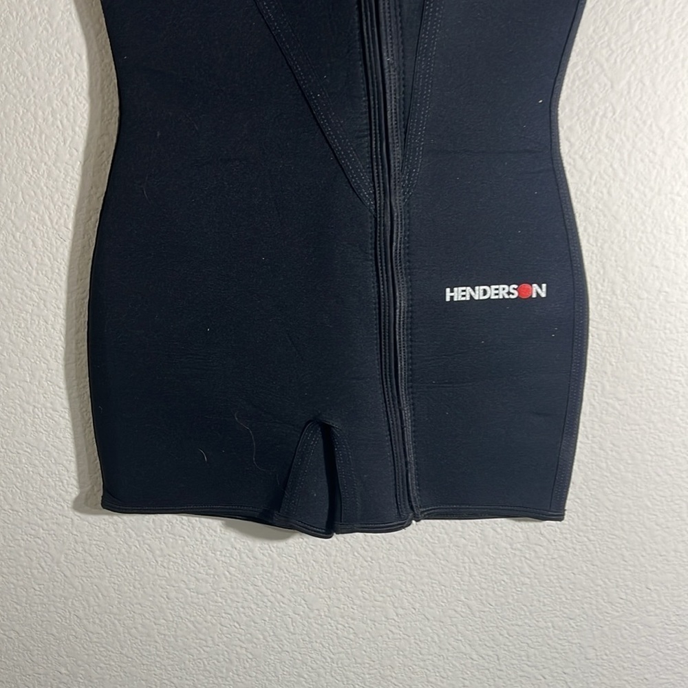 Henderson Women’s Wetsuit Dive Wear 3 mm Scuba Shorty Size L diving vacation - Picture 2 of 5